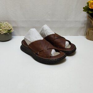 Born Handcrafted Leather Sandals Mens US 8 EUR 41 M/W Slip-On Cross Strap Design